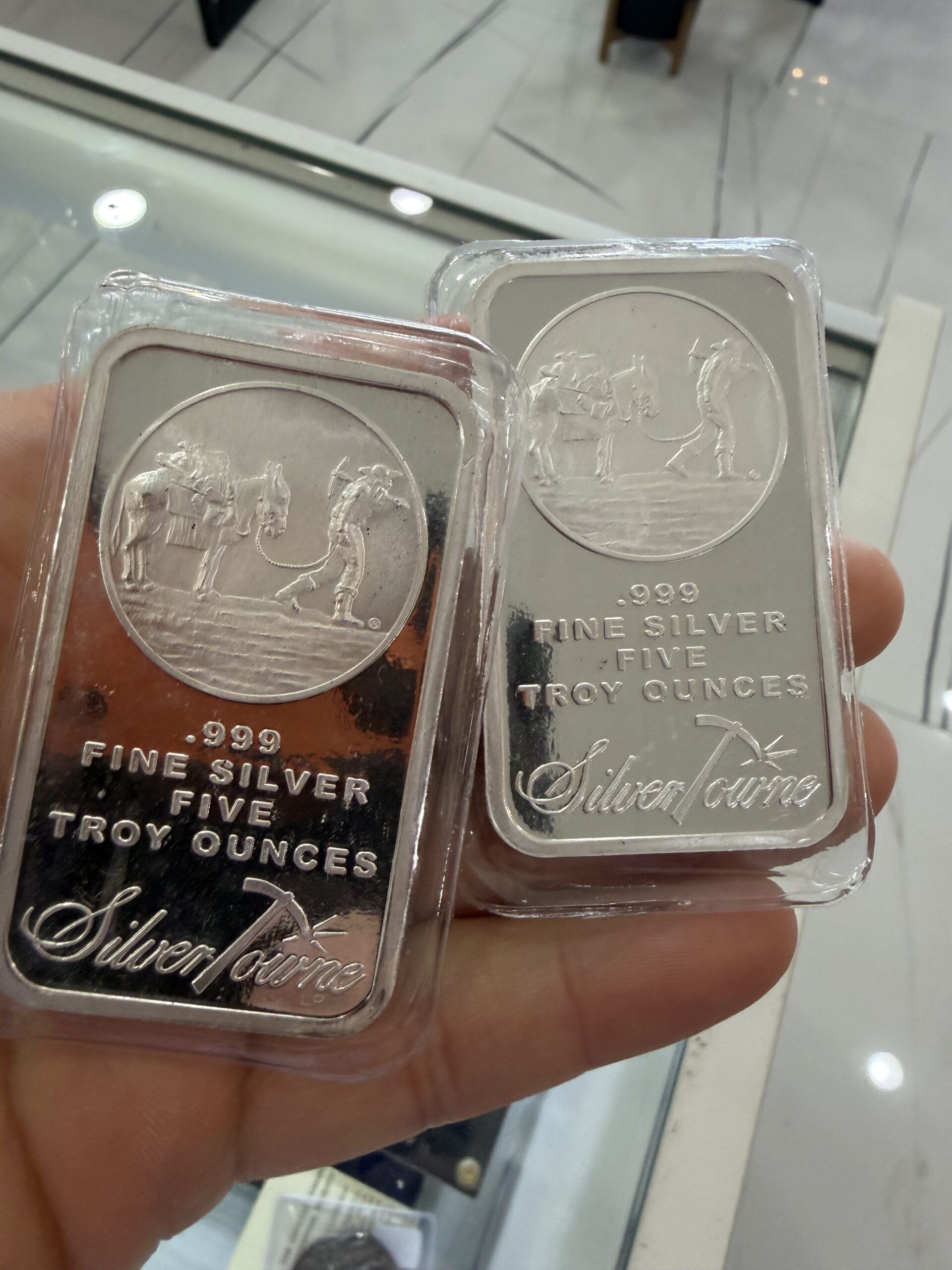 Silver town - The Vault And Co.